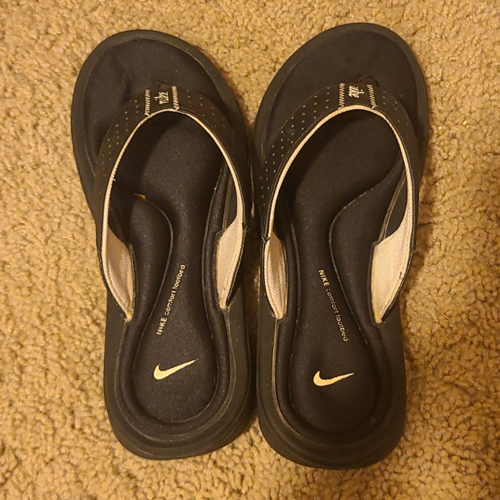 Nike flip flops
